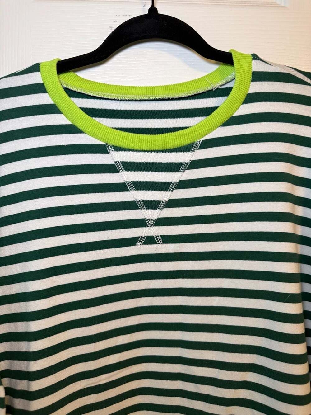 Unbranded Striped Sweatshirt Size XL Green White Crewneck Pullover